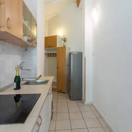 With A Parking Space Karigador, Novigrad - 2534 Apartment