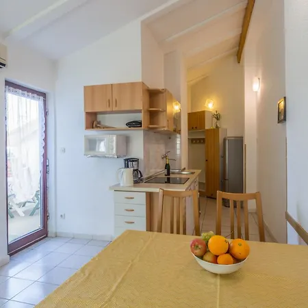 With A Parking Space Karigador, Novigrad - 2534 شقة كاريغادور